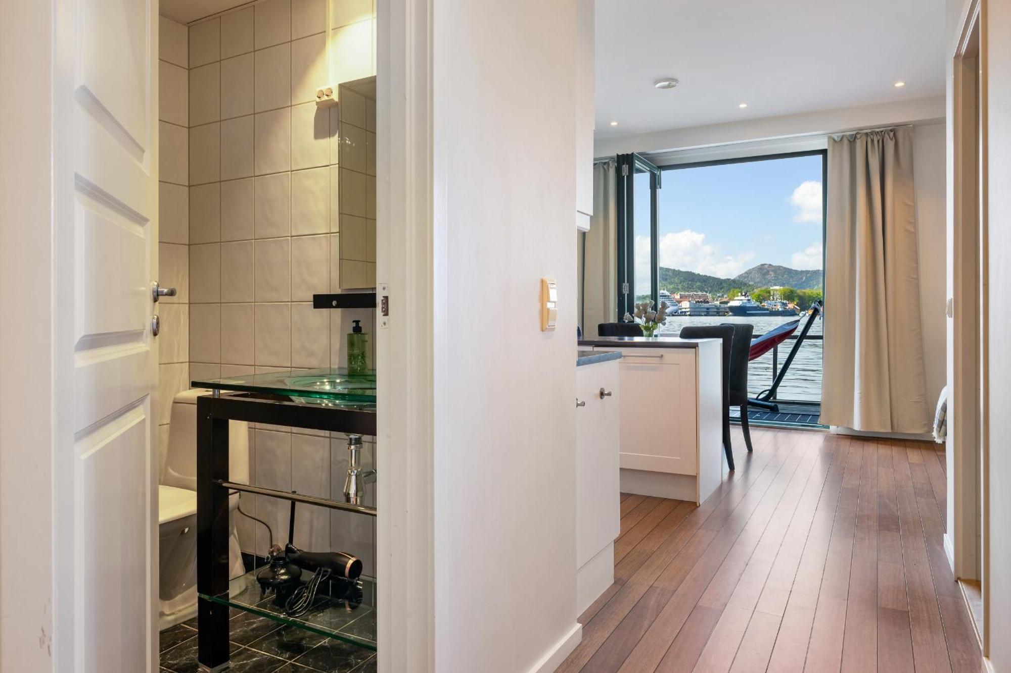 Central Seafront Apartments With Parking And Self Check-In! Bergen Camera foto
